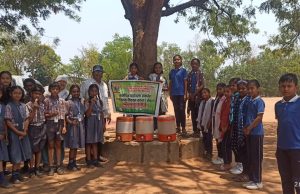 ४६ अंश तापमानात विद्यार्थ्यांसाठी पिण्याच्या पाण्याची सोय; वृक्षप्रेमी भास्कर करमरकर यांचा स्तुत्य उपक्रम