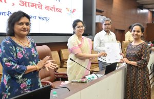 नागरिकांना अधिसुचित सेवा विहित वेळेत द्या – जिल्हाधिकारी वसुमना पंत