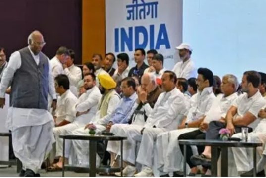 इंडिया ब्लाक किधर?