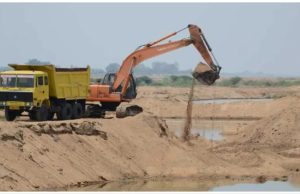 ब्रम्हपुरी तालुक्यातील रेती घाटाकडे महसूलचे दुर्लक्ष-रात्रभर रेती चोरीचा धुमाकूळ