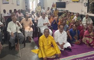 वृद्धावस्था भगवान से जुड जाने की अवस्था है।- मुरलीमनोहरजी व्यास का प्रतिपादन।