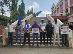 फलटण खड्डे मुक्ती साठी भीम आर्मी संघटनेचे नगर पालिका समोर अंदोलन,,,कामास सुरुवात नाही झाली तर नगाराध्यक्षांच्या दालनाला टाळे ठोकणार